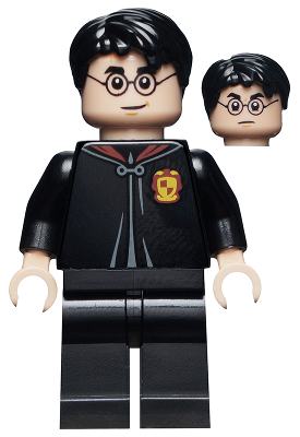 Harry Potter, Gryffindor Robe Clasped Closed, Black Legs