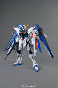 MG 自由高达 Ver. 2.0-资料图