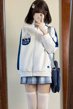 运动棒球服外套-资料图