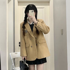 呢西服-资料图