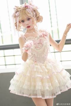 丝缎芭蕾 爱心狗短JSK-资料图