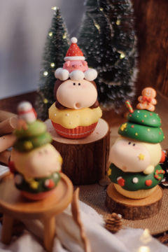 草莓猪猪马芬杯蛋糕-资料图