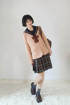 陵西高 西服-资料图