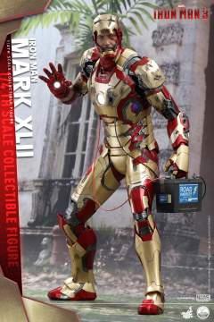1:4比例珍藏人偶 钢铁侠MARK 42 豪华版-资料图