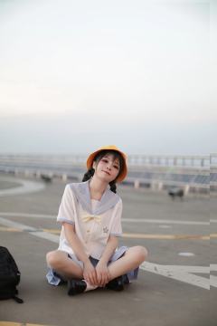 月之星星 水手服-资料图