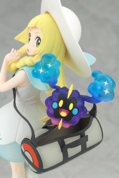 Pokémon Center Original Figure 科斯莫古 莉莉艾 -资料图