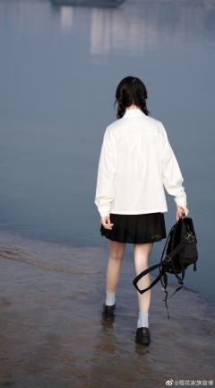 樱络·衬衫-资料图