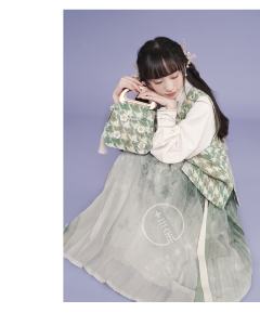 天山雪莲-资料图