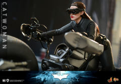 1:6比例珍藏人偶 猫女-资料图