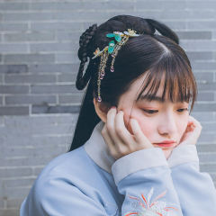 贝壳花珍珠·发梳-资料图