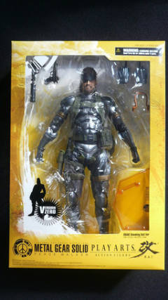 裸蛇 Play Arts 改 -Kai- Sneaking Suits Version Zero-资料图