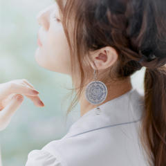 青花玲珑-资料图