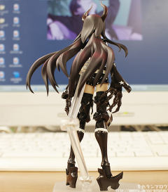 figma#SP-017 黑金锯手 -资料图