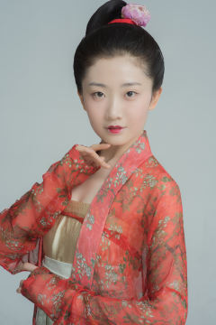 秾花褙子套装-资料图