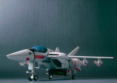 VF-1J 女武神（一条辉专用机） VF HI-METAL-资料图