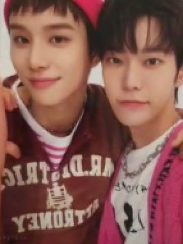 Ay-Yo一期随机卡合照 ver.C 貂九