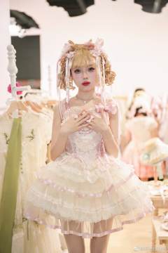 丝缎芭蕾 爱心狗短JSK-资料图