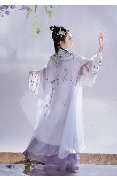 月别枝-资料图