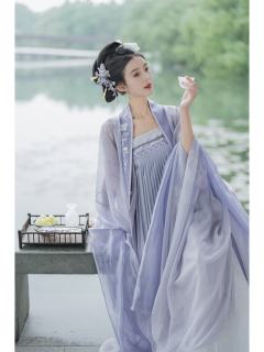 紫藤花歌-资料图