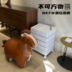 马到功成皮质公仔-中号-资料图