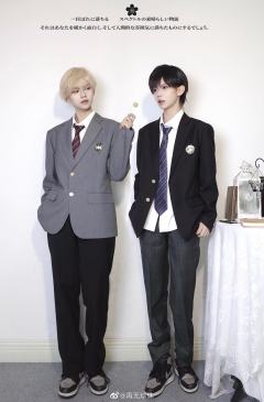 男款两粒扣西服-资料图