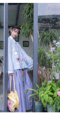 茶花兔·夹衣-资料图