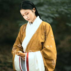 沉香-资料图