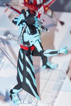 SHF 假面骑士圣刃 远古之龙-资料图