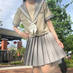 雏菊 水手服-资料图