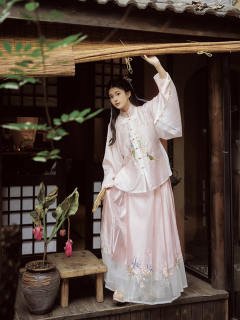 芊芊-资料图