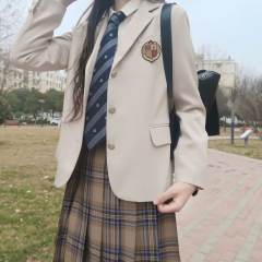 陵西高 西服-资料图