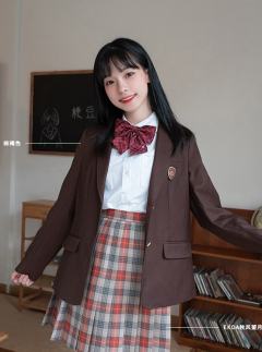 2020基础款西服-资料图