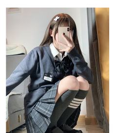 纯色毛衣开衫-资料图