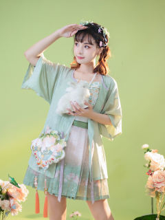 水蜜桃兔兔-资料图