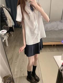 条纹衬衫-资料图