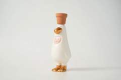 剧场鸭花瓶-资料图