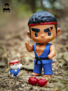 布鲁-格斗 蓝-资料图