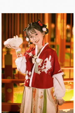 圆影夜笙-资料图