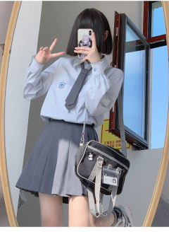 小沥高·衬衫-资料图