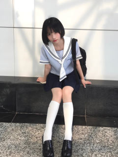 双色水手服套装-资料图