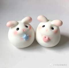 爱心发芽兔-大号-资料图