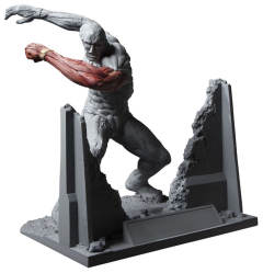 Ultimate Modeling Collection Figure 超大型巨人 -资料图