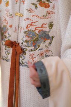 狮柿如意-资料图