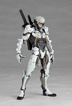 Revoltech 雷电 White Armor ver.-资料图