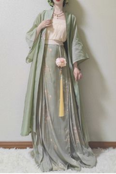 蝶蝶兔·衫-资料图