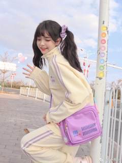 软萌兔联名运动服-资料图