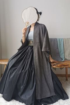 半袖合领衫-资料图