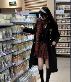 西装领呢大衣-资料图