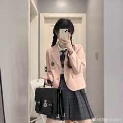 纯色短西·西服-资料图