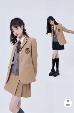 三粒扣西服-资料图